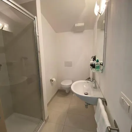 Pool&garden House شقة